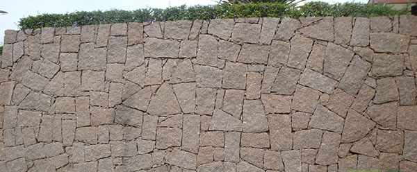 Muro de pedra em Salto de Pirapora e redondezas. Resistência e qualidade